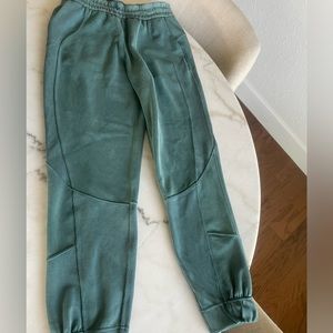 Lululemon Brushed Softstream Ribbed Jogger size 6, in color Storm Teal